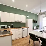 Green Apartment - Airport 8 Min - Ac - Smart Tv